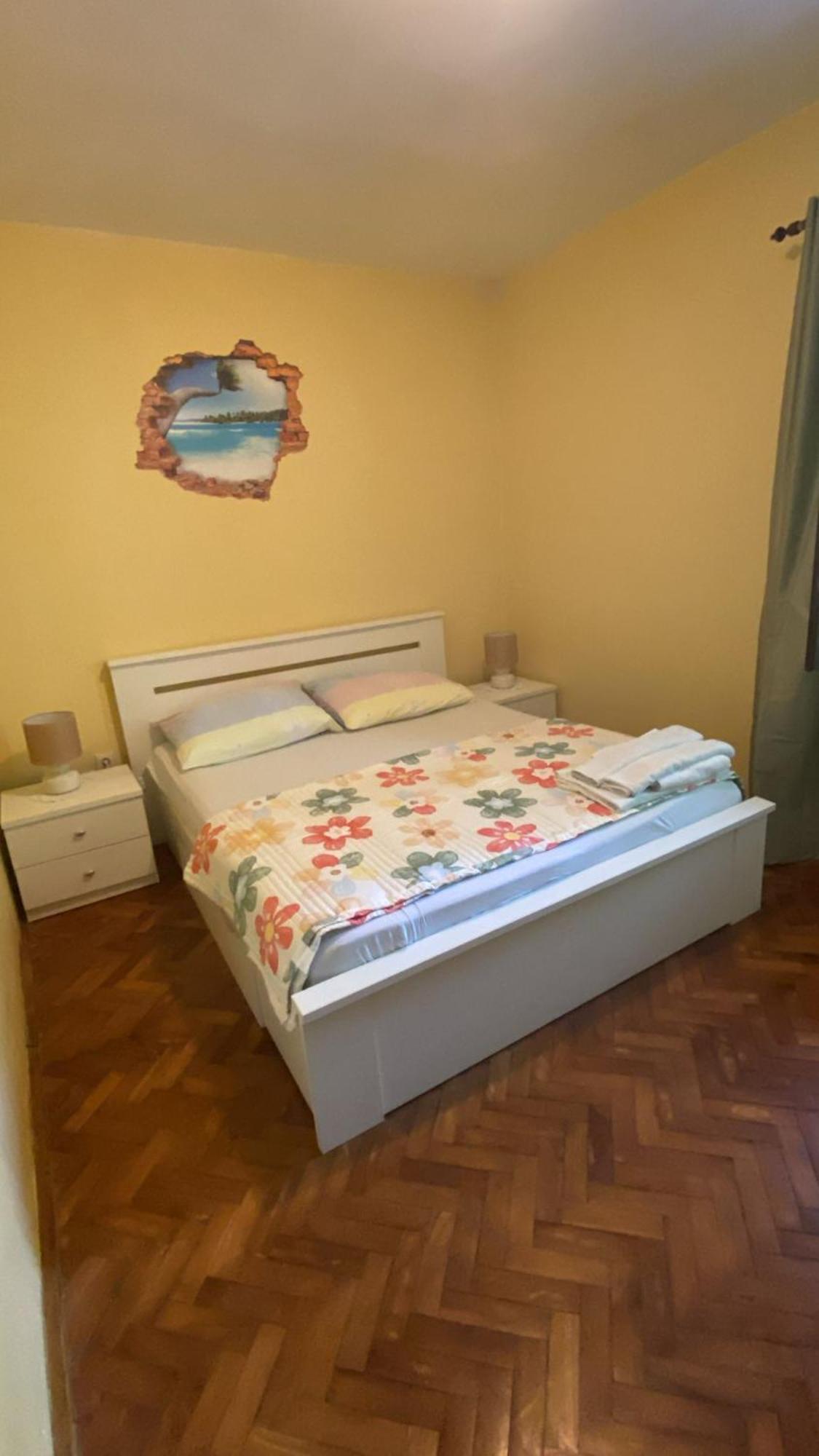 Apartmani Marija Povljana Εξωτερικό φωτογραφία