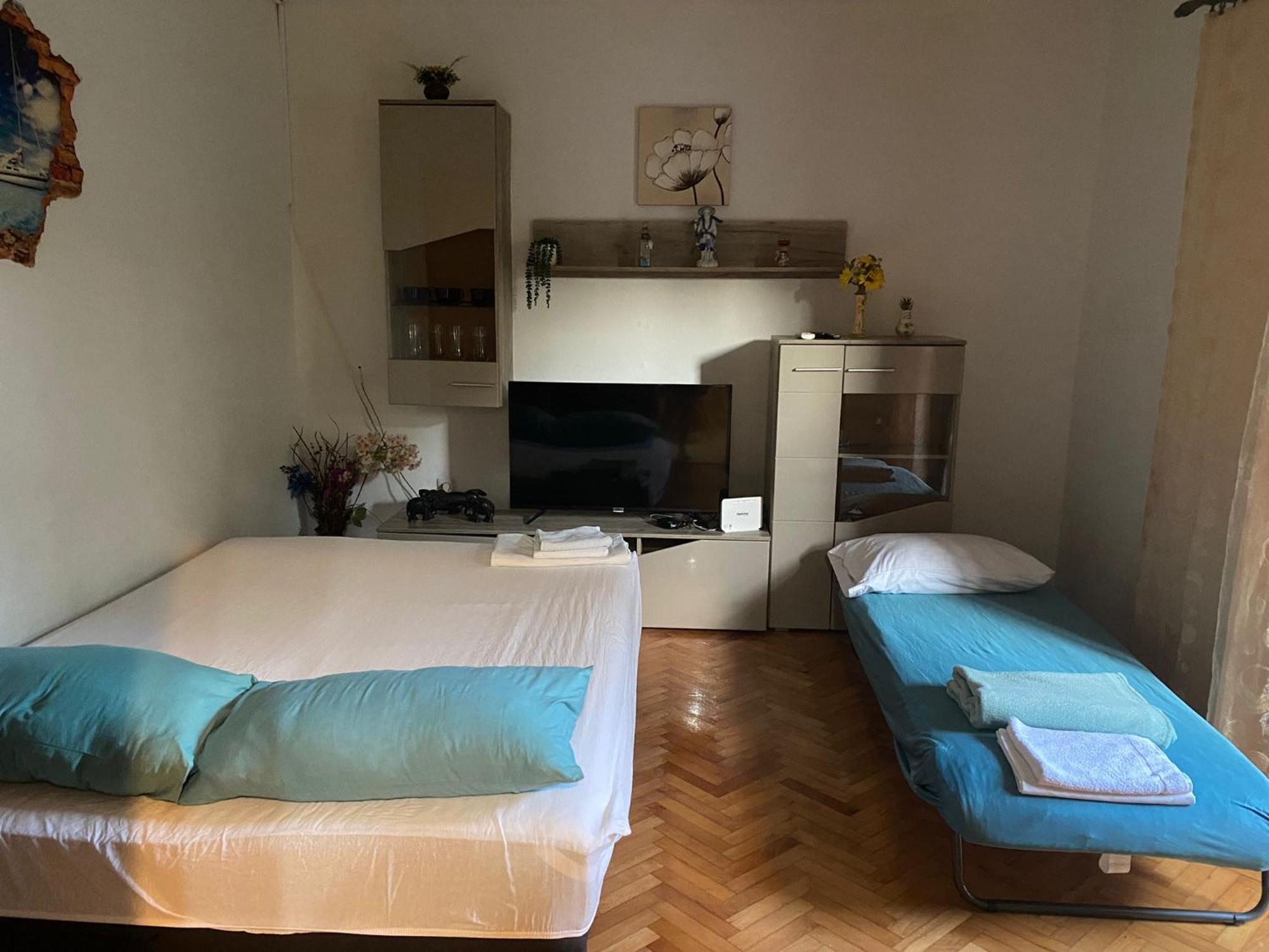 Apartmani Marija Povljana Δωμάτιο φωτογραφία